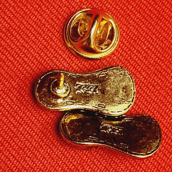 Vintage Brooch Pin Gold Tone Pair of Slippers - Picture 7 of 10